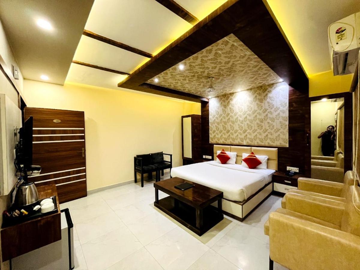 Shri Sai Hotel Azamgarh Exterior photo