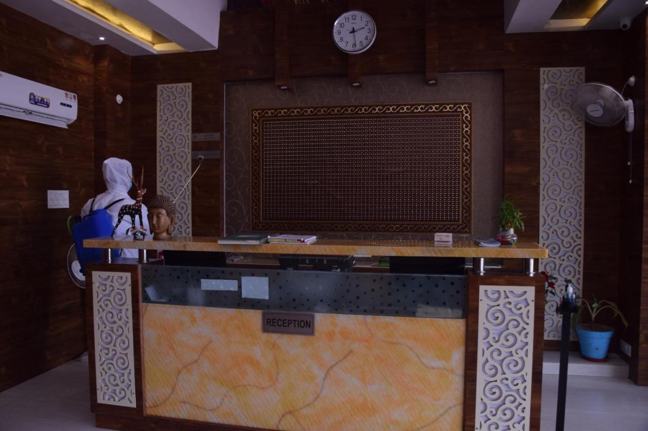 Shri Sai Hotel Azamgarh Exterior photo
