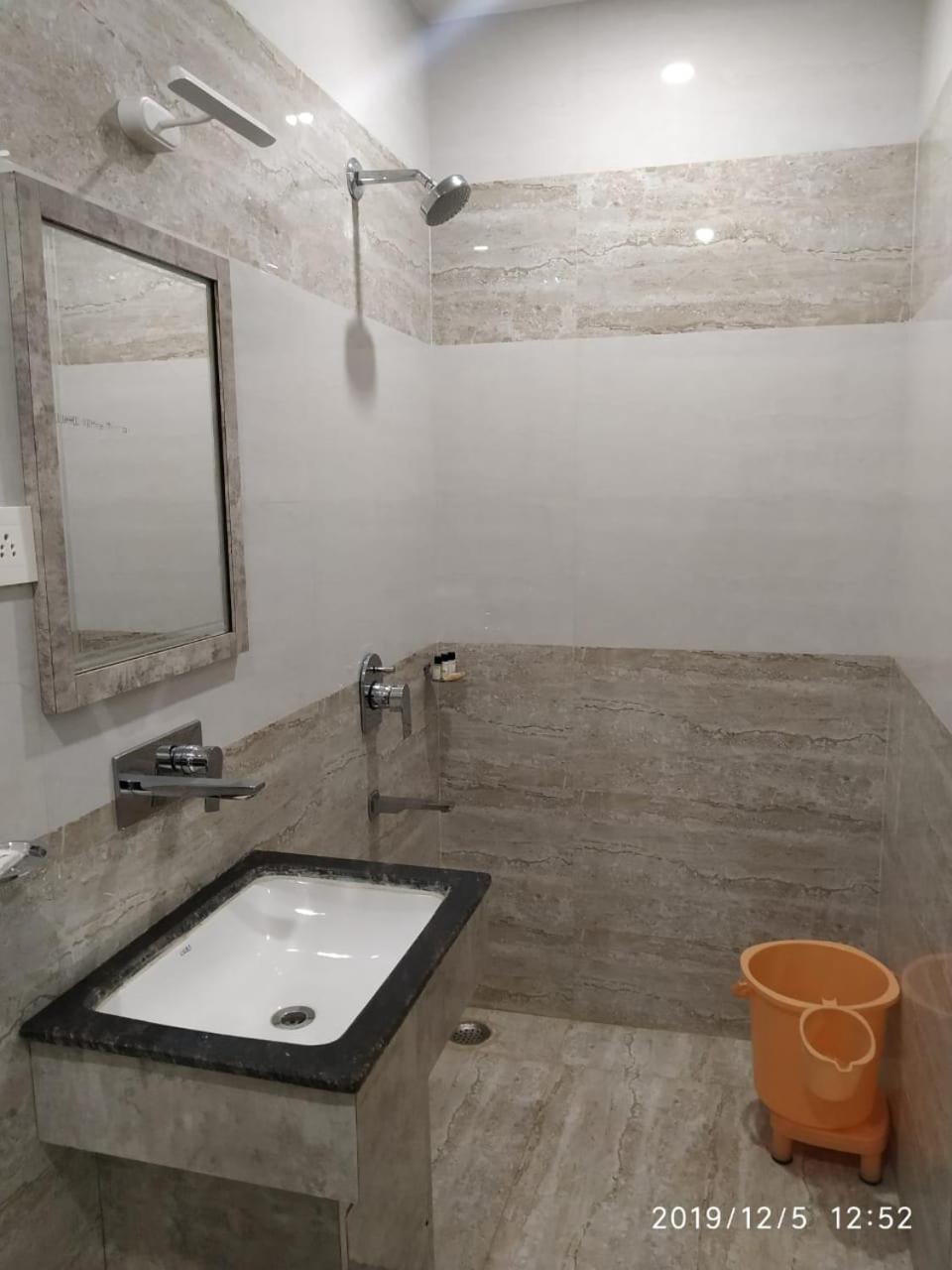Shri Sai Hotel Azamgarh Exterior photo