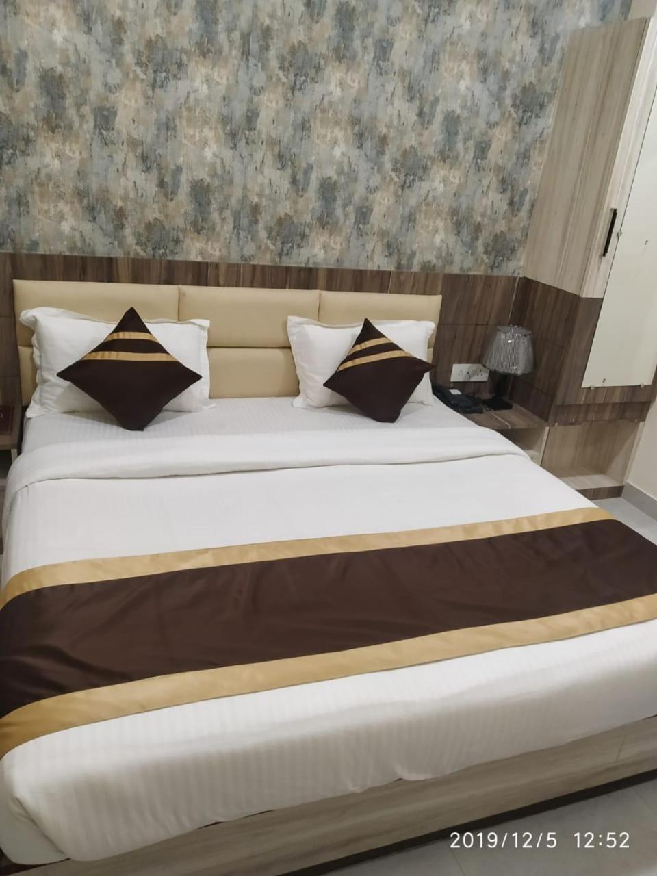 Shri Sai Hotel Azamgarh Exterior photo